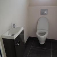 WC ET MEUBLE LAVE-MAINS